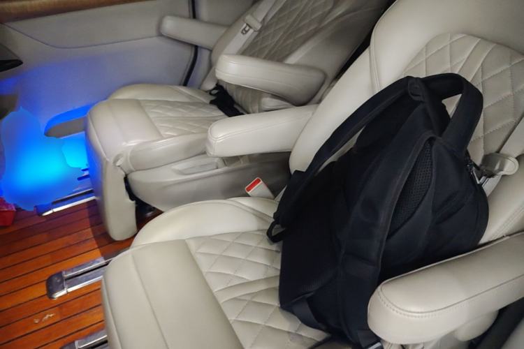 Used Buick GL8 2018 ES 28T Comfort Model China VI Standard Left Rear Seat