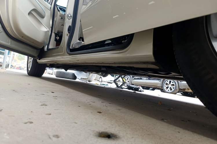 Used Buick GL8 2018 ES 28T Comfort Model China VI Standard Left Side Sill