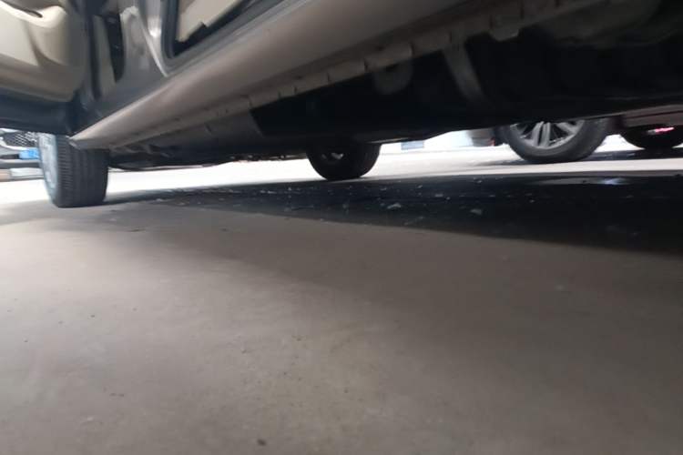 Used Buick GL8 2018 28T Luxury Model China VI Standard Left Side Sill