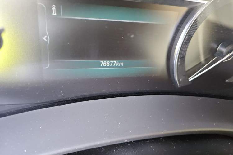 Used Buick GL8 2018 ES 28T Comfort Model China VI Standard Odometer Close Up