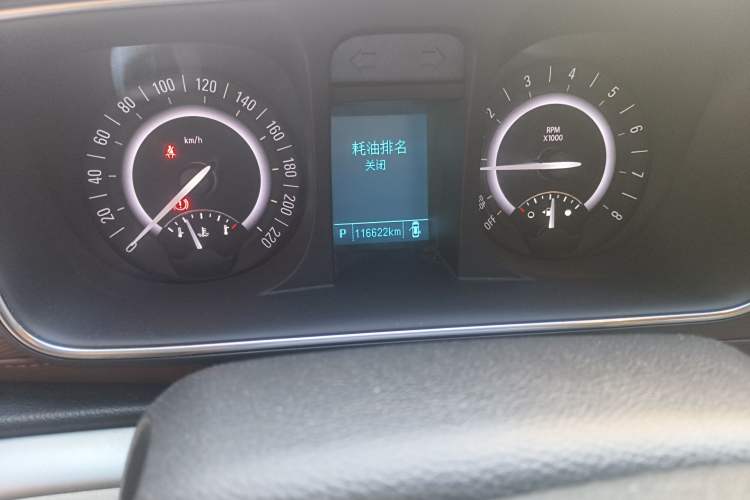 Used Buick GL8 2018 28T Luxury Model China VI Standard Odometer Close Up