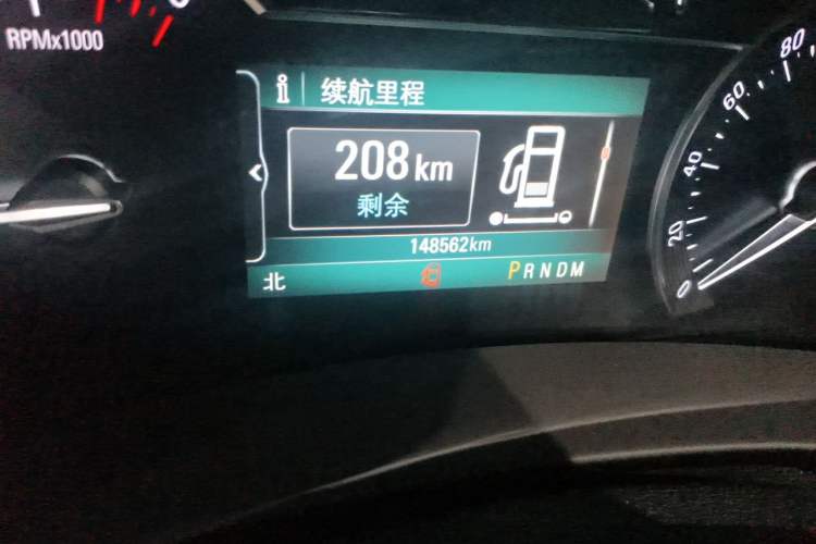 Used Buick GL8 2018 ES 28T Luxury Model China VI Standard Odometer Close Up