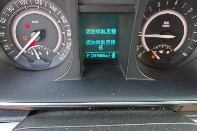 Used Buick GL8 2018 28T Comfort Model China VI Standard Odometer Close Up