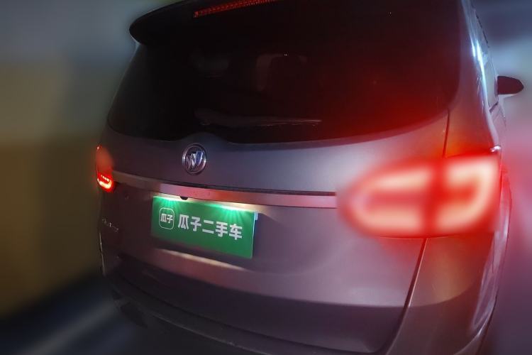 Used Buick GL8 2018 28T Luxury Model China VI Standard Rear