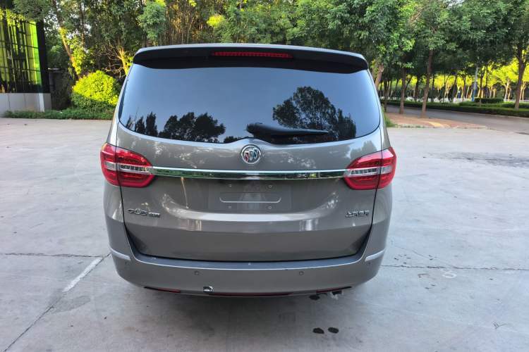Used Buick GL8 2018 28T Luxury Model China VI Standard Rear