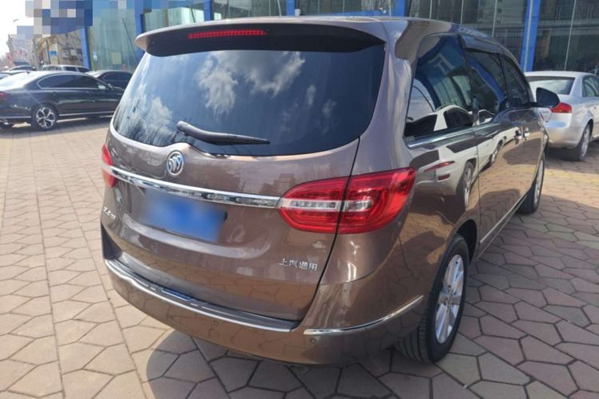 Used Buick GL8 2018 28T Luxury Model China VI Standard Rear Right 45 Deg