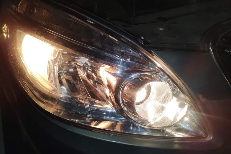 Used Buick GL8 2018 28T Luxury Model China VI Standard Right Front Headlight