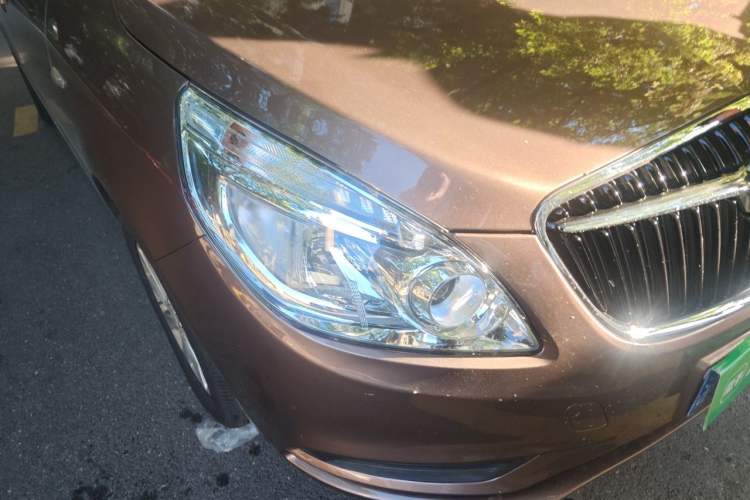 Used Buick GL8 2018 28T Prestige Version China VI Standard Right Front Headlight