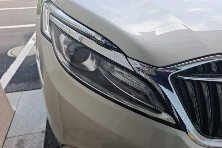 Used Buick GL8 2018 ES 28T Comfort Model China VI Standard Right Front Headlight