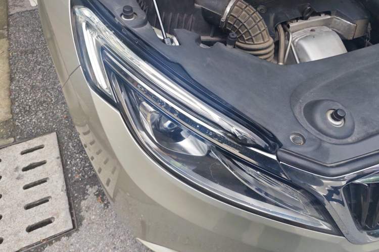 Used Buick GL8 2018 ES 28T Comfort Model China VI Standard Right Front Headlight