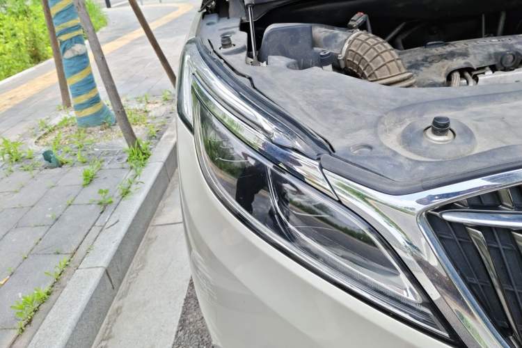 Used Buick GL8 2018 ES 28T Luxury Model China VI Standard Right Front Headlight