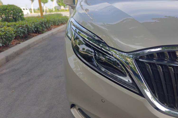 Used Buick GL8 2018 ES 28T Flagship Model China VI Standard Right Front Headlight