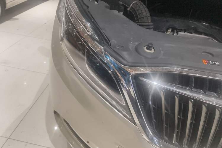 Used Buick GL8 2018 ES 28T Luxury Model China VI Standard Right Front Headlight