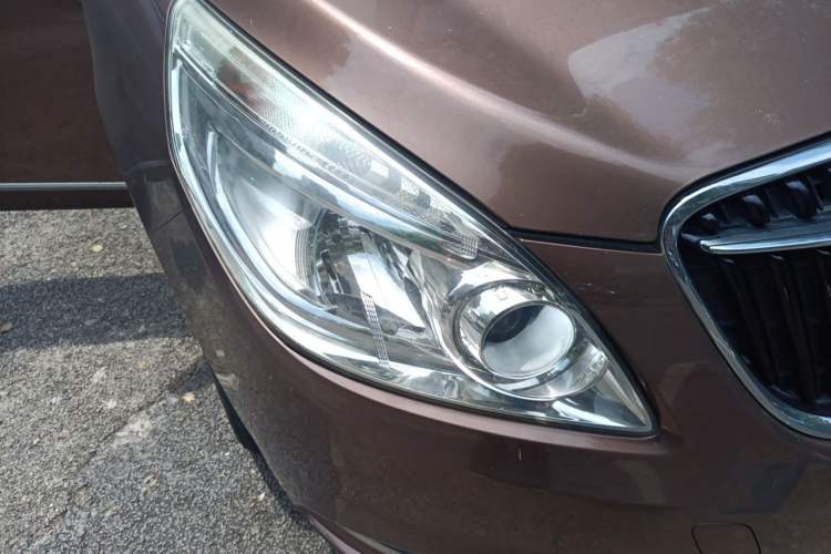 Used Buick GL8 2018 28T Luxury Model China VI Standard Right Front Headlight