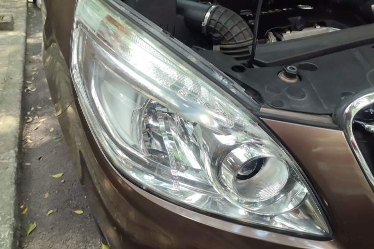 Used Buick GL8 2018 28T Luxury Model China VI Standard Right Front Headlight
