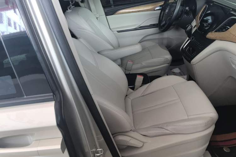 Used Buick GL8 2018 ES 28T Comfort Model China VI Standard Right Front Seat
