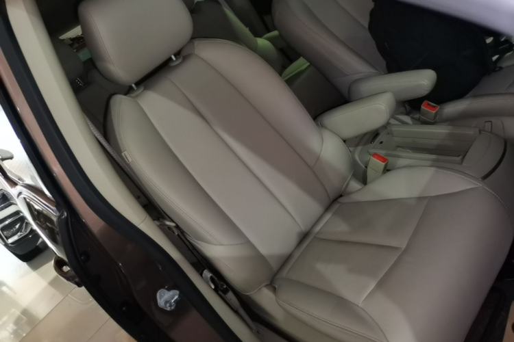 Used Buick GL8 2018 28T Luxury Model China VI Standard Right Front Seat