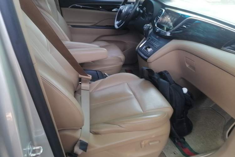 Used Buick GL8 2018 ES 28T Premium Model China VI Standard Right Front Seat