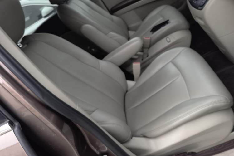 Used Buick GL8 2018 28T Comfort Model China VI Standard Right Front Seat