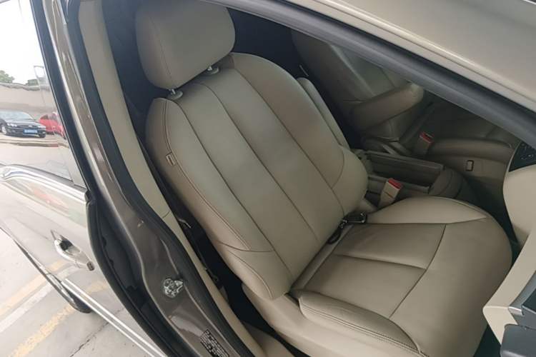 Used Buick GL8 2018 28T Luxury Model China VI Standard Right Front Seat