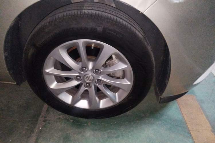 Used Buick GL8 2018 ES 28T Comfort Model China VI Standard Right Front Wheel Hub