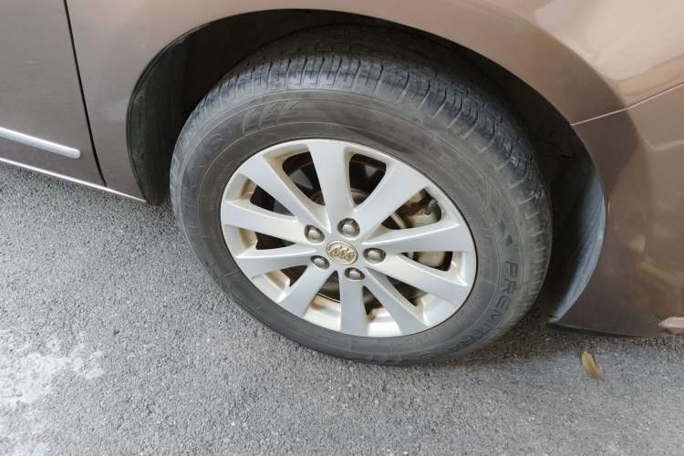 Used Buick GL8 2018 28T Luxury Model China VI Standard Right Front Wheel Hub