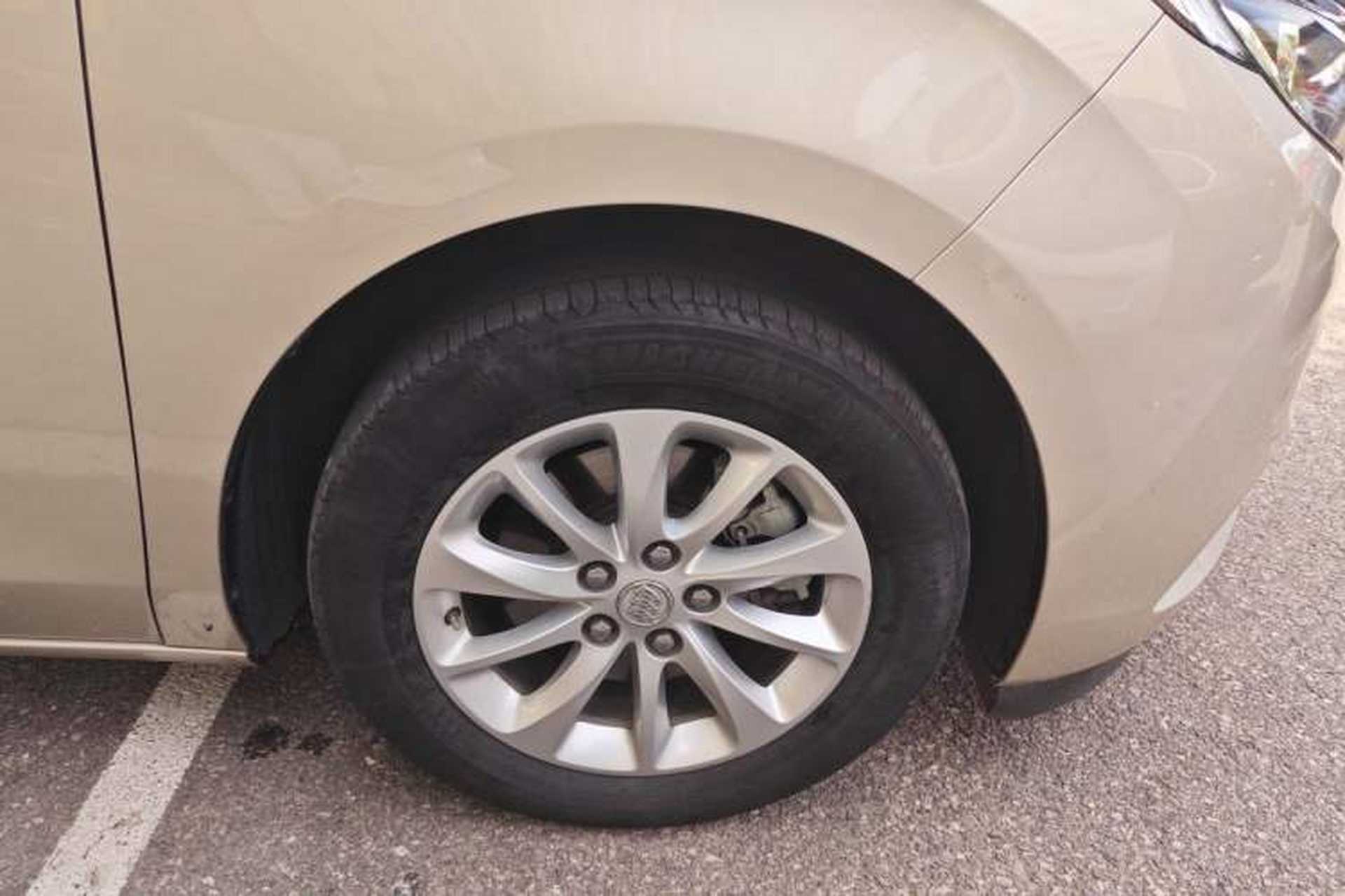Used Buick GL8 2018 ES 28T Comfort Model China VI Standard Right Front Wheel Hub