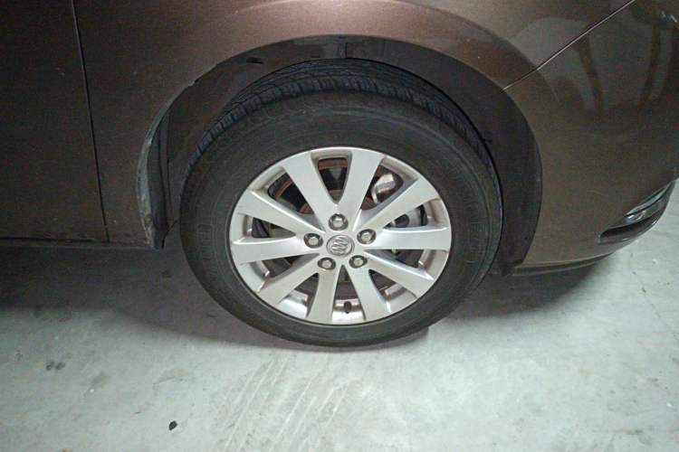 Used Buick GL8 2018 28T Comfort Model China VI Standard Right Front Wheel Hub