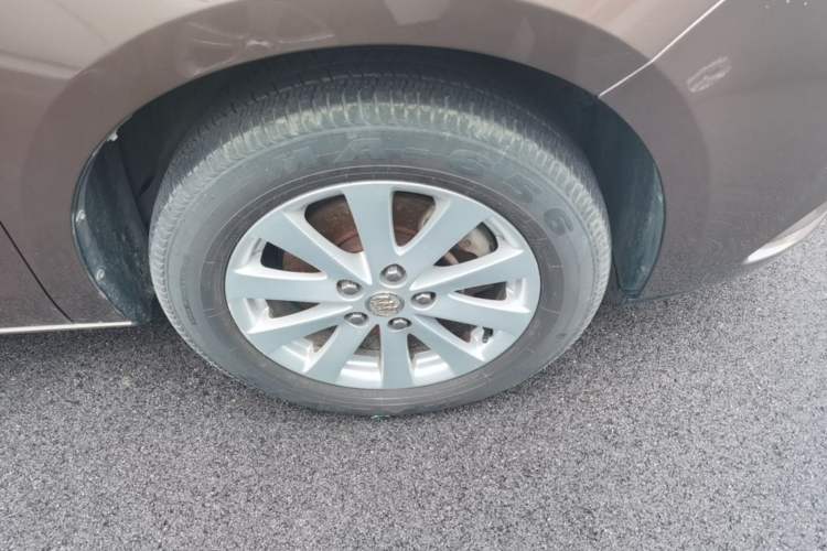 Used Buick GL8 2018 28T Comfort Model China VI Standard Right Front Wheel Hub