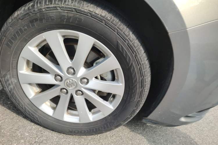 Used Buick GL8 2018 28T Luxury Model China VI Standard Right Front Wheel Hub