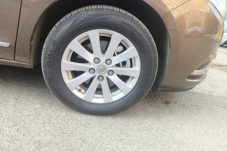 Used Buick GL8 2018 28T Luxury Model China VI Standard Right Front Wheel Hub