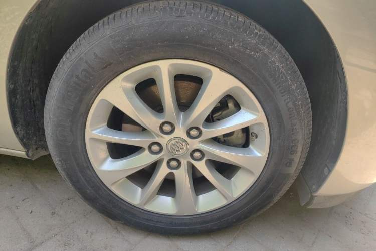 Used Buick GL8 2018 ES 28T Comfort Model China VI Standard Right Front Wheel Hub