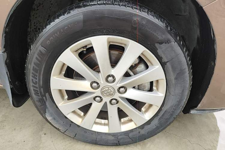 Used Buick GL8 2018 28T Luxury Model China VI Standard Right Front Wheel Hub