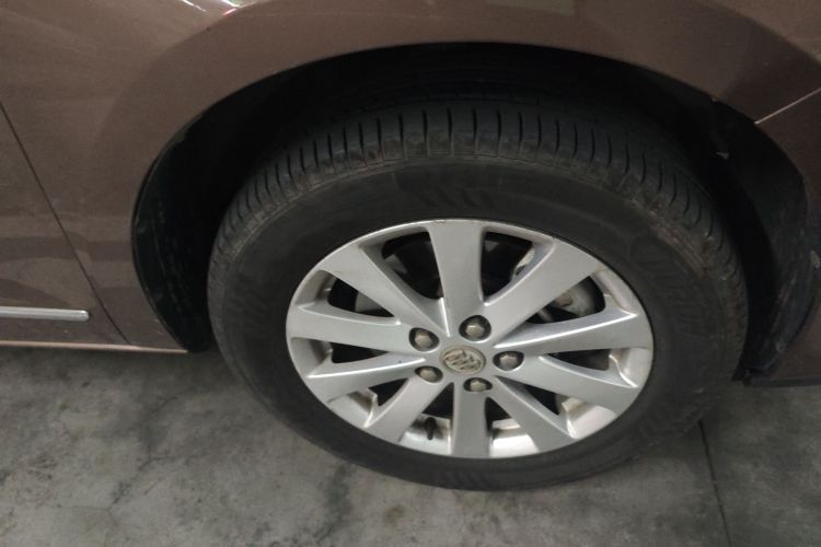 Used Buick GL8 2018 28T Luxury Model China VI Standard Right Front Wheel Hub