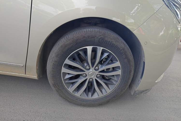 Used Buick GL8 2018 ES 28T Flagship Model China VI Standard Right Front Wheel Hub
