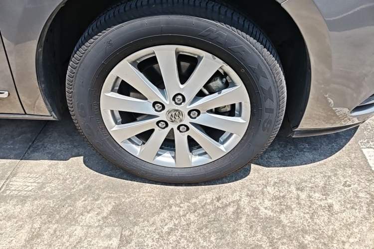 Used Buick GL8 2018 28T Luxury Model China VI Standard Right Front Wheel Hub