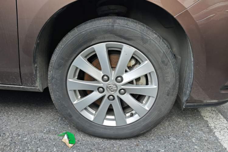 Used Buick GL8 2018 28T Comfort Model China VI Standard Right Front Wheel Hub