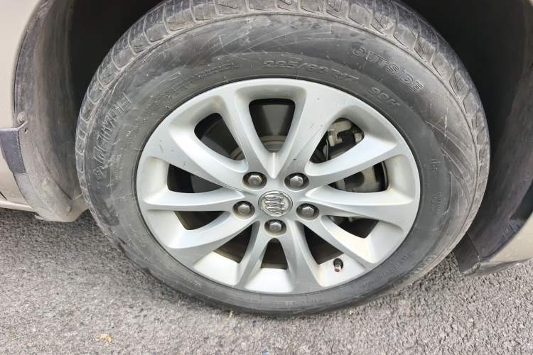 Used Buick GL8 2018 ES 28T Comfort Model China VI Standard Right Front Wheel Hub