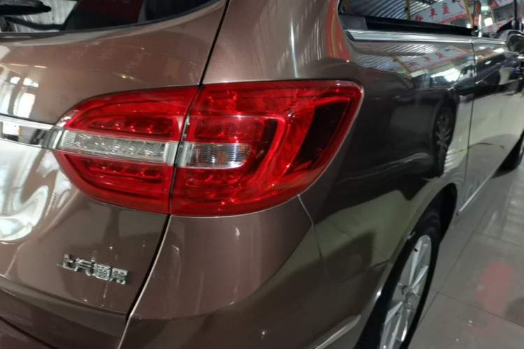Used Buick GL8 2018 28T Luxury Model China VI Standard Right Rear Taillight