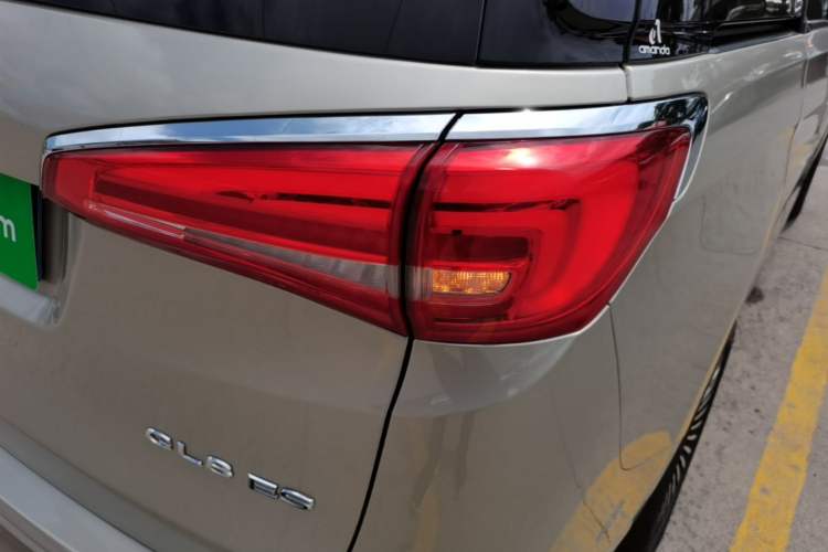 Used Buick GL8 2018 ES 28T Flagship Model China VI Standard Right Rear Taillight