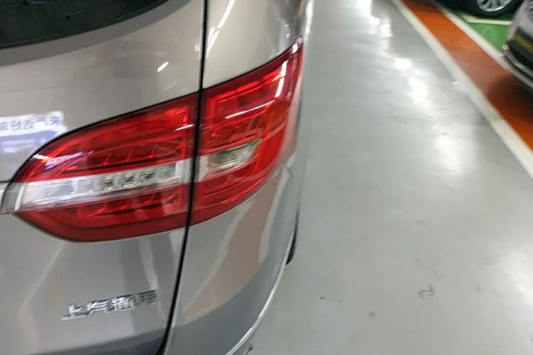 Used Buick GL8 2018 28T Comfort Model China VI Standard Right Rear Taillight