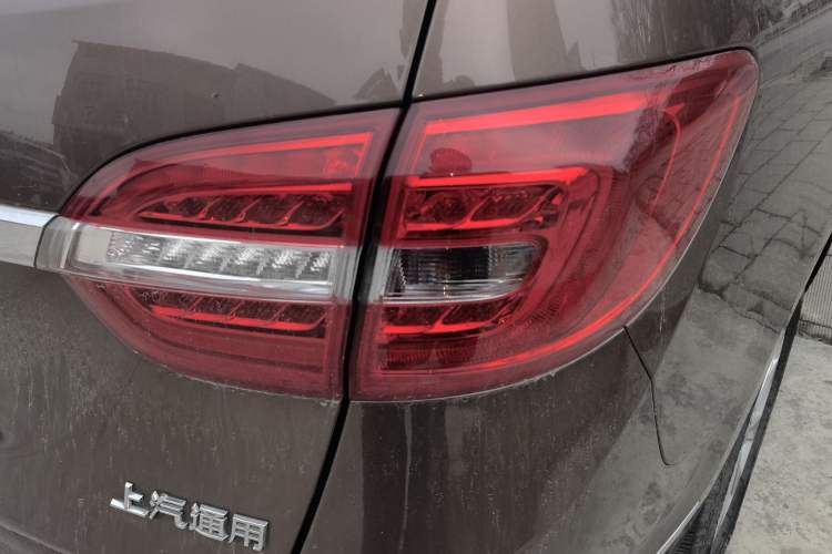 Used Buick GL8 2018 28T Comfort Model China VI Standard Right Rear Taillight