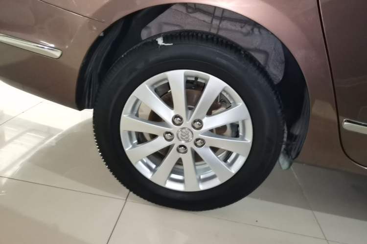 Used Buick GL8 2018 28T Luxury Model China VI Standard Right Rear Wheel Hub