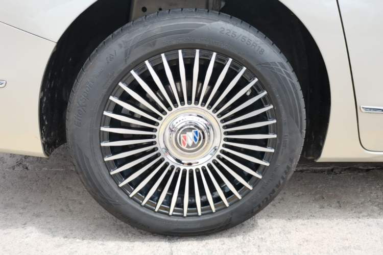 Used Buick GL8 2018 ES 28T Flagship Model China VI Standard Right Rear Wheel Hub