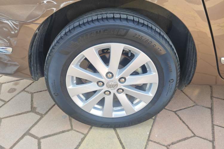 Used Buick GL8 2018 28T Luxury Model China VI Standard Right Rear Wheel Hub