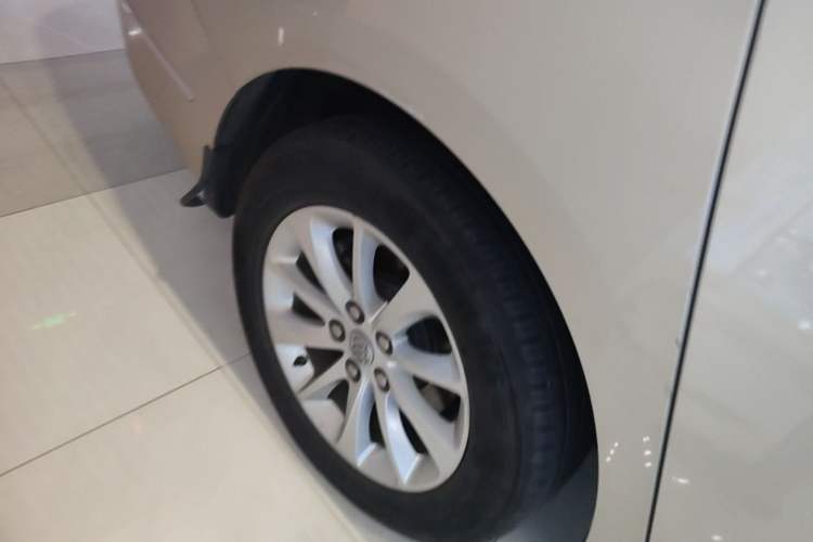 Used Buick GL8 2018 ES 28T Comfort Model China VI Standard Right Rear Wheel Hub