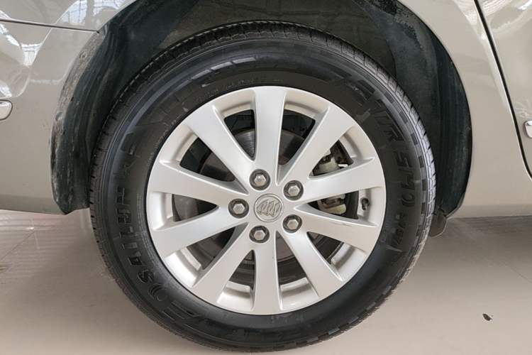 Used Buick GL8 2018 28T Prestige Version China VI Standard Right Rear Wheel Hub