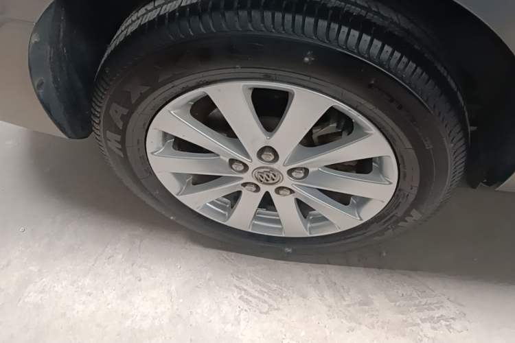 Used Buick GL8 2018 28T Luxury Model China VI Standard Right Rear Wheel Hub