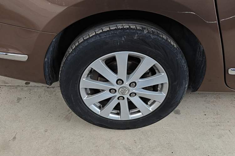 Used Buick GL8 2018 28T Luxury Model China VI Standard Right Rear Wheel Hub
