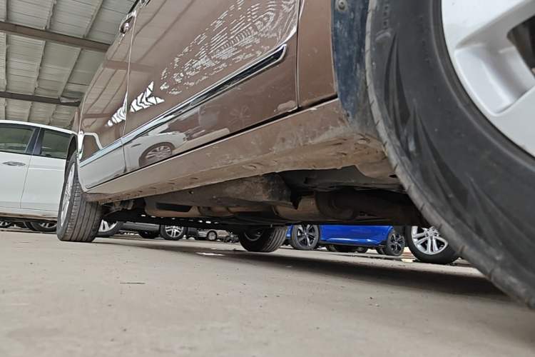 Used Buick GL8 2018 28T Luxury Model China VI Standard Right Side Sill